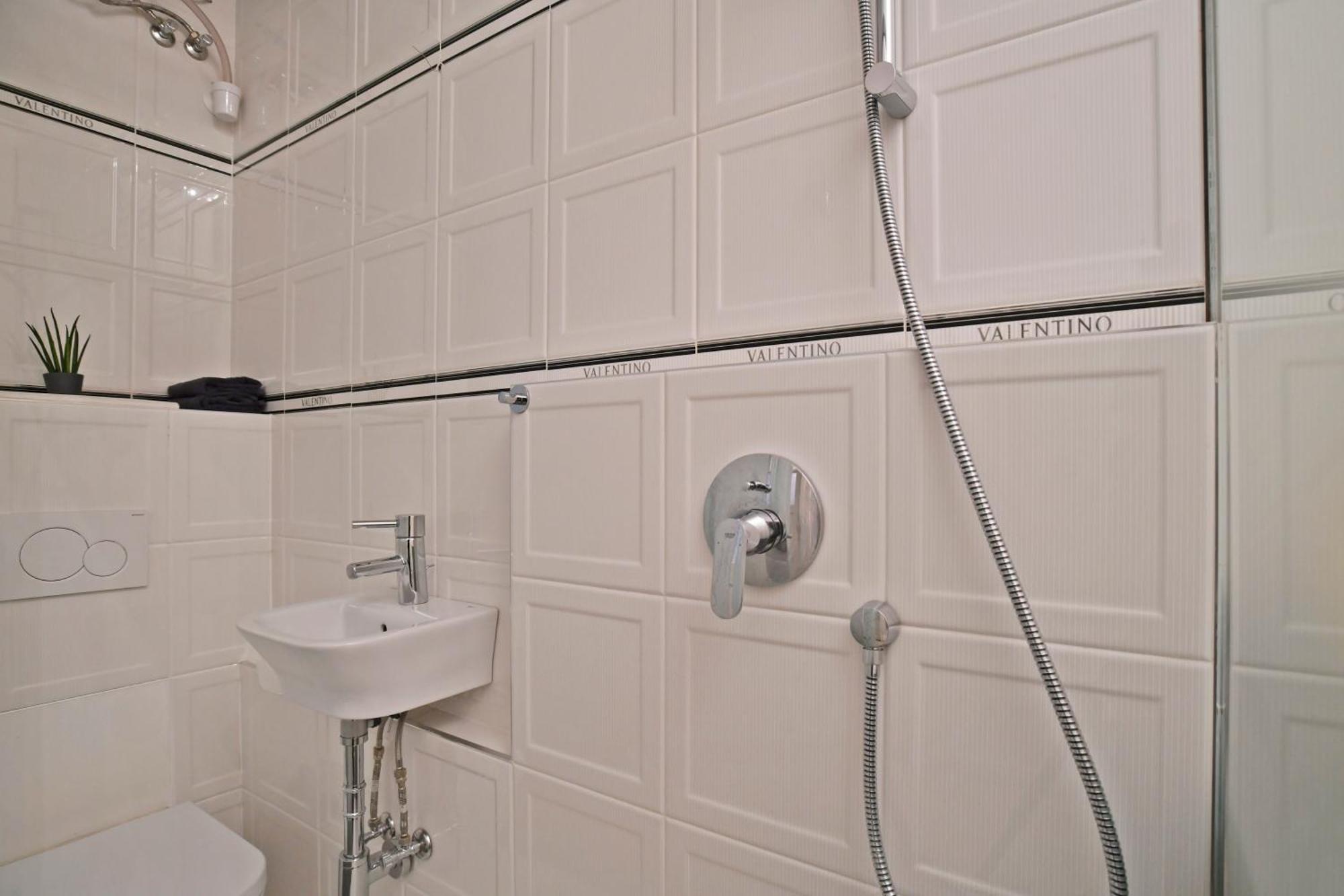 ブダペストLuxuryflat Near Centre On118 Sqm, 3Br,2Bth,8Bed,Acアパートメント エクステリア 写真